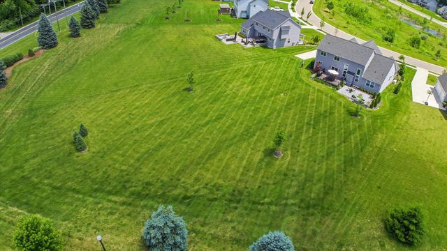 10282 High Meadow, Saline, MI 48176