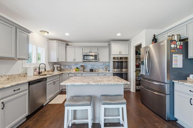 10282 High Meadow, Saline, MI 48176