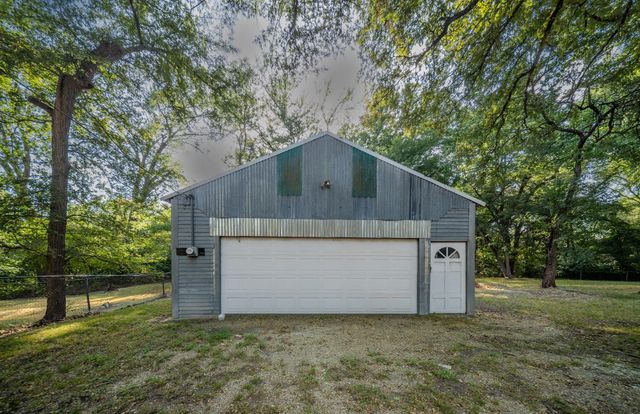 305 Shadowwood Trail, Ovilla, TX 75154