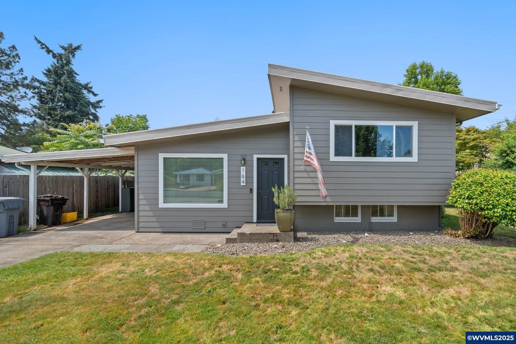 164 NE 5th Av, Canby, OR 97013