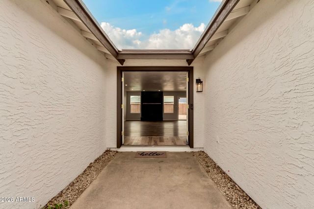 10705 E MERCER Lane, Scottsdale, AZ 85259