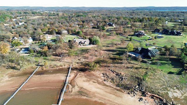 3 Channel Road, Eufaula, OK 74432