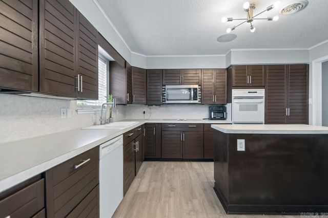 19 Kings Court, Little Rock, AR 72211