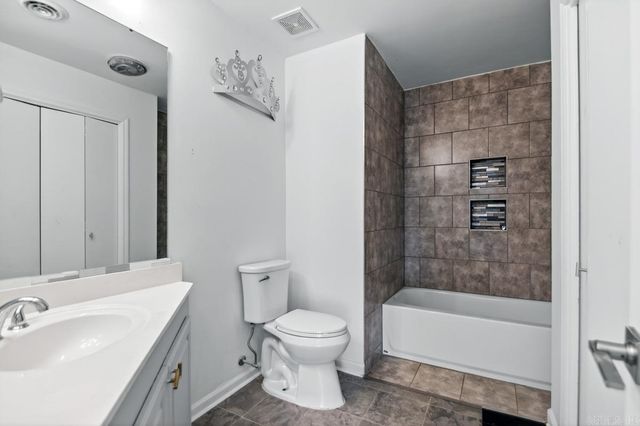 19 Kings Court, Little Rock, AR 72211