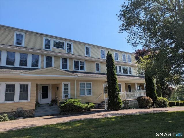 38 Lords Hill Road 6, Stonington, CT 06378