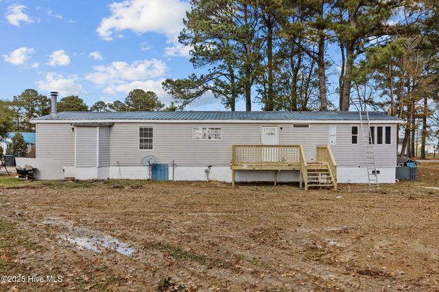 1095 James Road, Robersonville, NC 27871