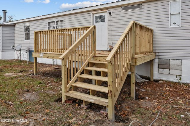 1095 James Road, Robersonville, NC 27871