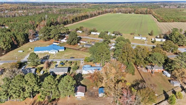 1095 James Road, Robersonville, NC 27871