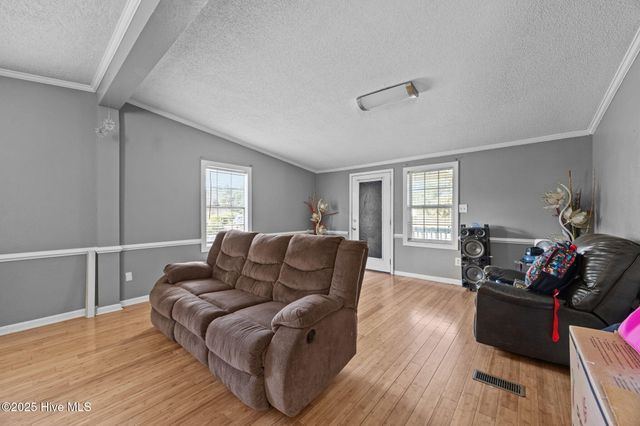 1095 James Road, Robersonville, NC 27871