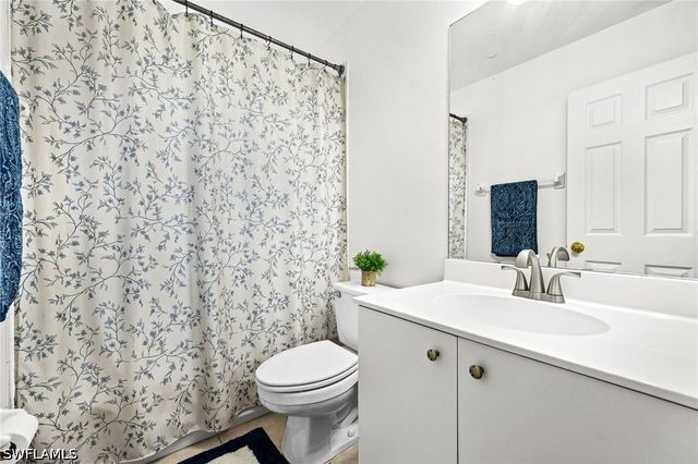 570 22nd ST NE, Naples, FL 34120