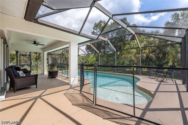 570 22nd ST NE, Naples, FL 34120