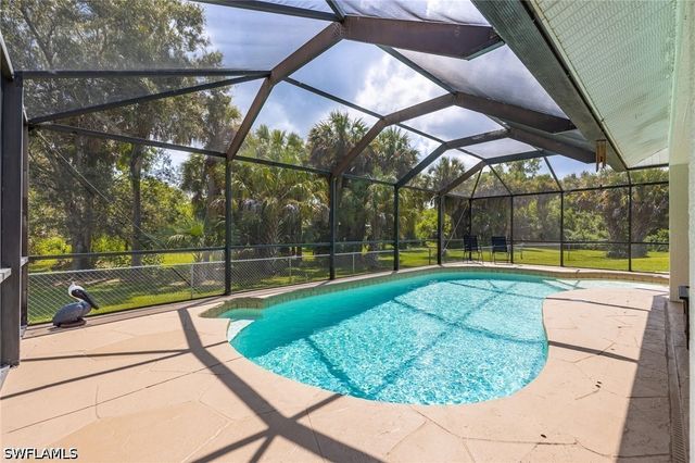 570 22nd ST NE, Naples, FL 34120