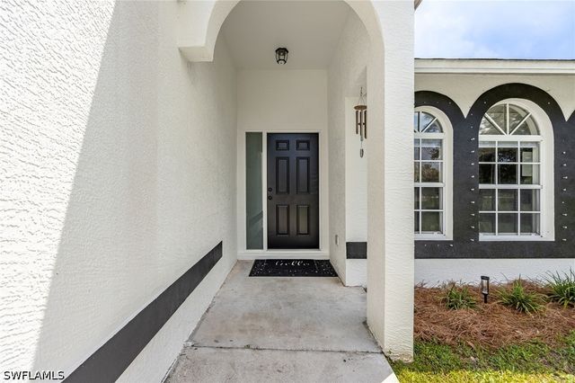 570 22nd ST NE, Naples, FL 34120
