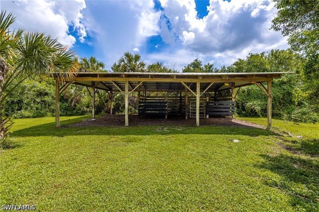 570 22nd ST NE, Naples, FL 34120