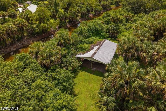 570 22nd ST NE, Naples, FL 34120