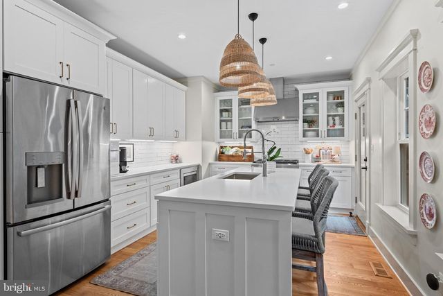 4102 HAMILTON ST, Hyattsville, MD 20781