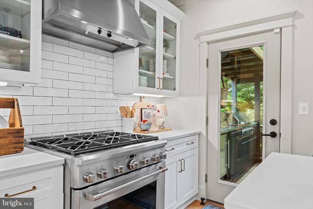 4102 HAMILTON ST, Hyattsville, MD 20781