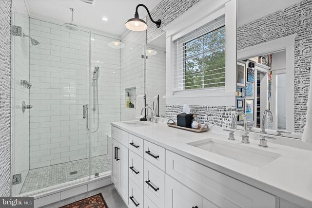 4102 HAMILTON ST, Hyattsville, MD 20781