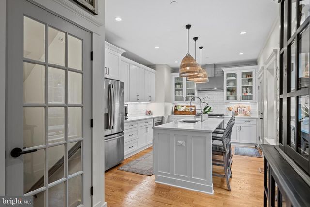 4102 HAMILTON ST, Hyattsville, MD 20781