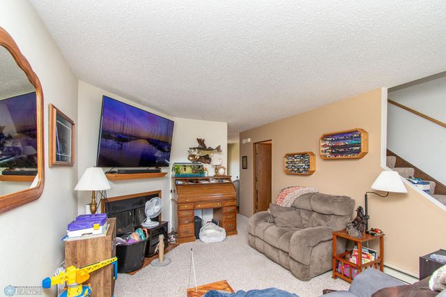 338 13th Avenue E, West Fargo, ND 58078