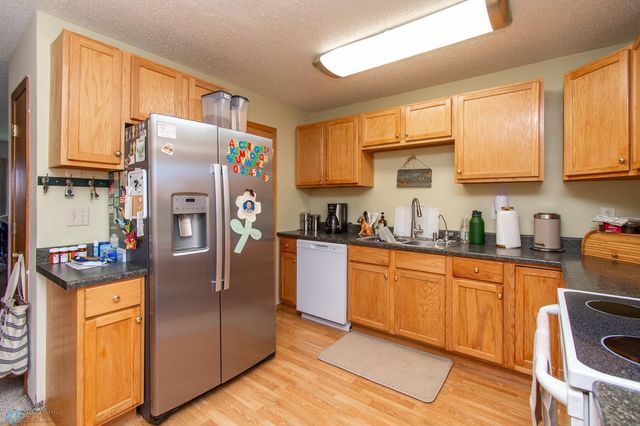 338 13th Avenue E, West Fargo, ND 58078