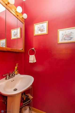 338 13th Avenue E, West Fargo, ND 58078
