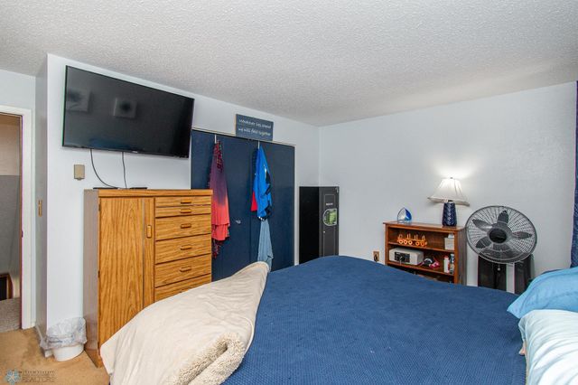 338 13th Avenue E, West Fargo, ND 58078