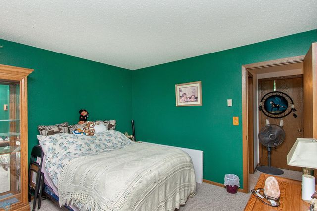 338 13th Avenue E, West Fargo, ND 58078