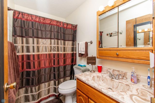 338 13th Avenue E, West Fargo, ND 58078