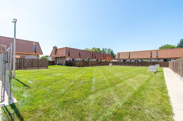 338 13th Avenue E, West Fargo, ND 58078