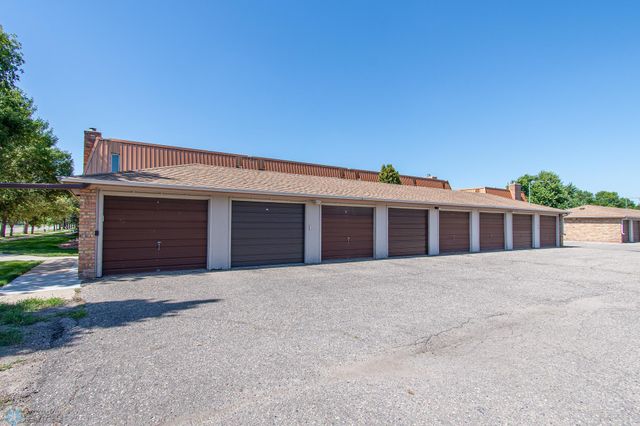 338 13th Avenue E, West Fargo, ND 58078