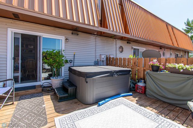 338 13th Avenue E, West Fargo, ND 58078
