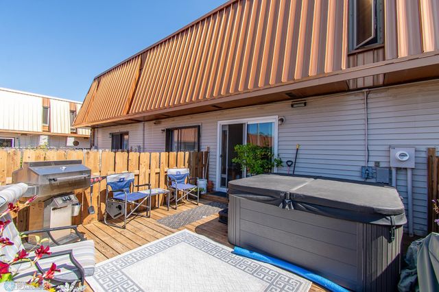 338 13th Avenue E, West Fargo, ND 58078
