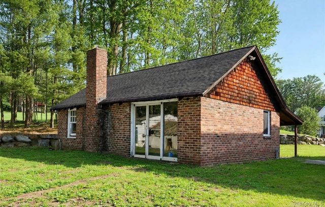 1 Klingher Court, Pomona, NY 10970