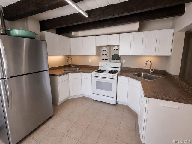 1 Klingher Court, Pomona, NY 10970