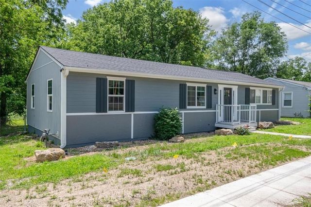 303 W Front Street, Grain Valley, MO 64029