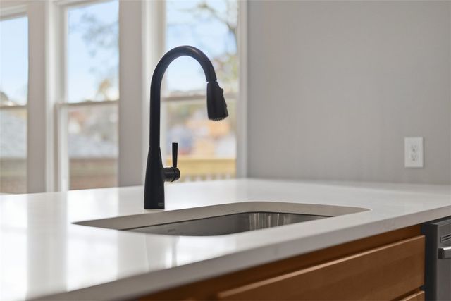 2214 Saranac Ave, Beechview, PA 15216