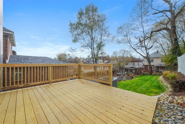 2214 Saranac Ave, Beechview, PA 15216