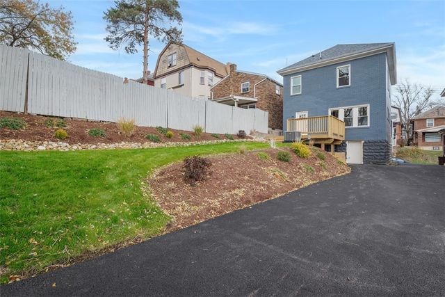 2214 Saranac Ave, Beechview, PA 15216