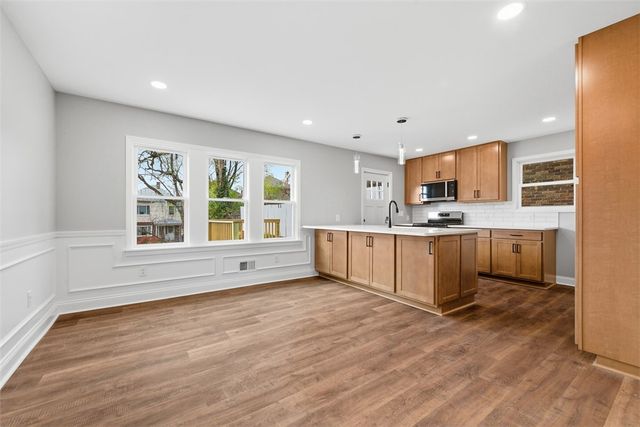 2214 Saranac Ave, Beechview, PA 15216