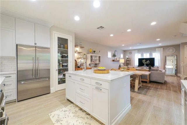 7026 Village, Eastvale, CA 92880