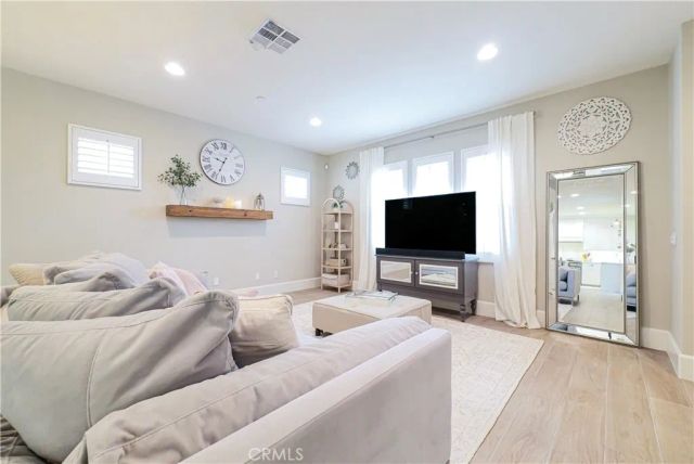 7026 Village, Eastvale, CA 92880