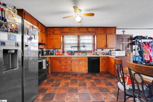 7703 Moorefield Memorial Highway, Liberty, SC 29657