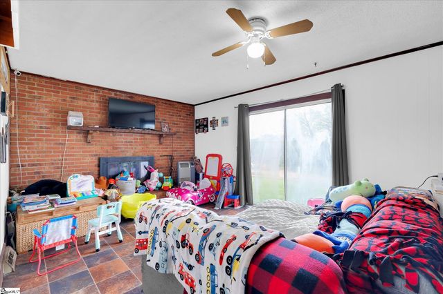 7703 Moorefield Memorial Highway, Liberty, SC 29657