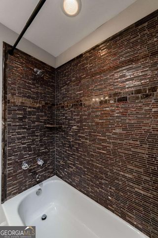 2626 Peachtree Road NW 412, Atlanta, GA 30305
