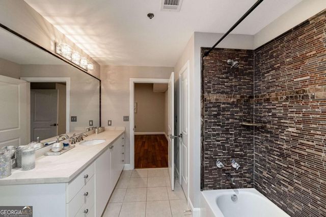 2626 Peachtree Road NW 412, Atlanta, GA 30305