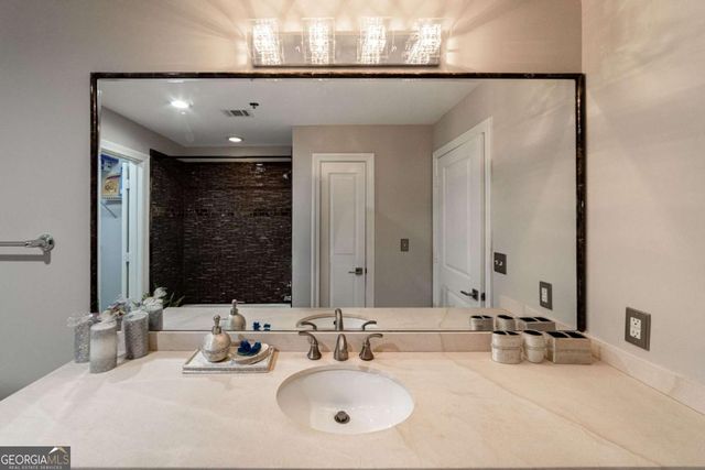 2626 Peachtree Road NW 412, Atlanta, GA 30305