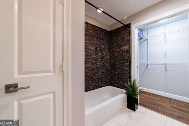 2626 Peachtree Road NW 412, Atlanta, GA 30305