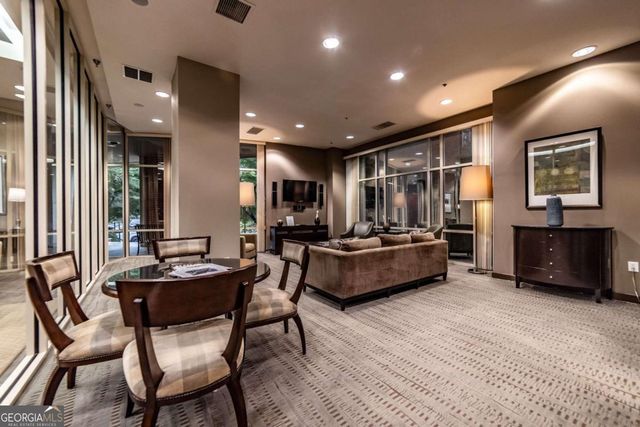 2626 Peachtree Road NW 412, Atlanta, GA 30305