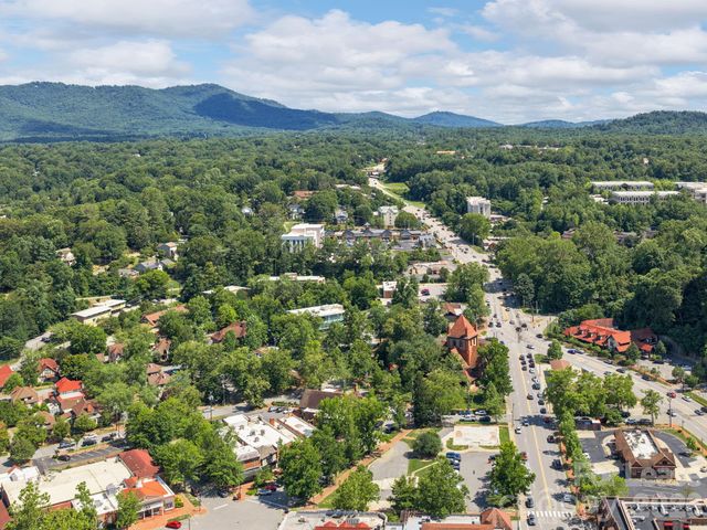 1 Kitchin Place, Asheville, NC 28803